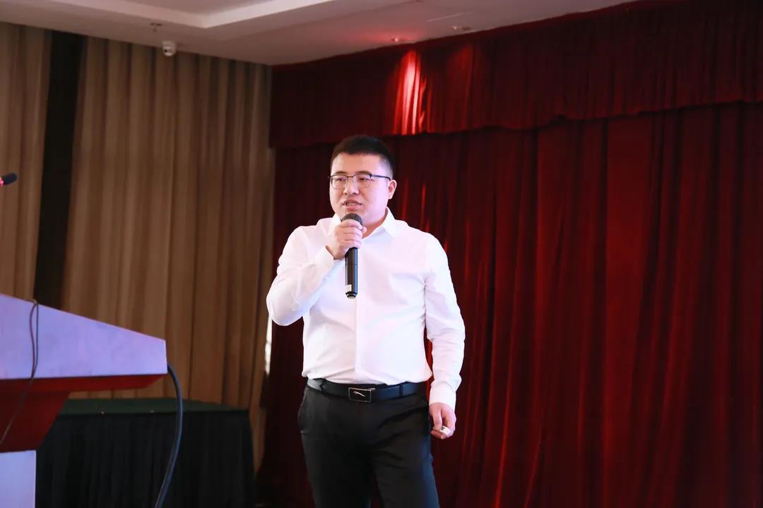 加氣協(xié)會(huì )主辦、東岳機械承辦的第五屆加氣混凝土行業(yè)總工程師論壇暨2021綠色低碳論壇圓滿(mǎn)召開(kāi)