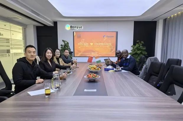 出海正當時(shí) | 東岳全自動(dòng)砌塊成型機閃耀全球